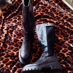 NWOB Calvin Klein lug sole boots